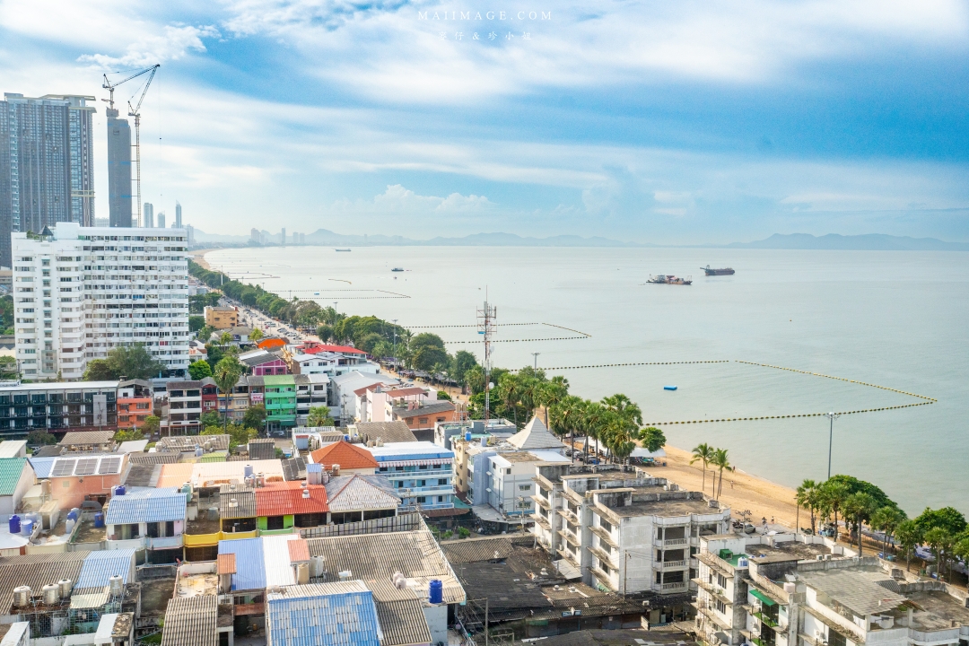 【泰國芭達雅住宿】Jomtien Palm Beach Hotel & Resort ~百萬海景房芭達雅中天海灘飯店推薦。飯店內就有設置保齡球館還有河道式無邊際泳池,渡假首選。 【泰國芭達雅住宿】Jomtien Palm Beach Hotel & Resort ~百萬海景房芭達雅中天海灘飯店推薦。飯店內就有設置保齡球館還有河道式無邊際泳池,渡假首選。