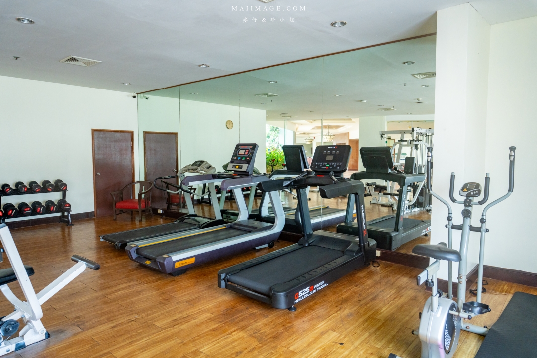 【泰國芭達雅住宿】Jomtien Palm Beach Hotel & Resort ~百萬海景房芭達雅中天海灘飯店推薦。飯店內就有設置保齡球館還有河道式無邊際泳池,渡假首選。 【泰國芭達雅住宿】Jomtien Palm Beach Hotel & Resort ~百萬海景房芭達雅中天海灘飯店推薦。飯店內就有設置保齡球館還有河道式無邊際泳池,渡假首選。