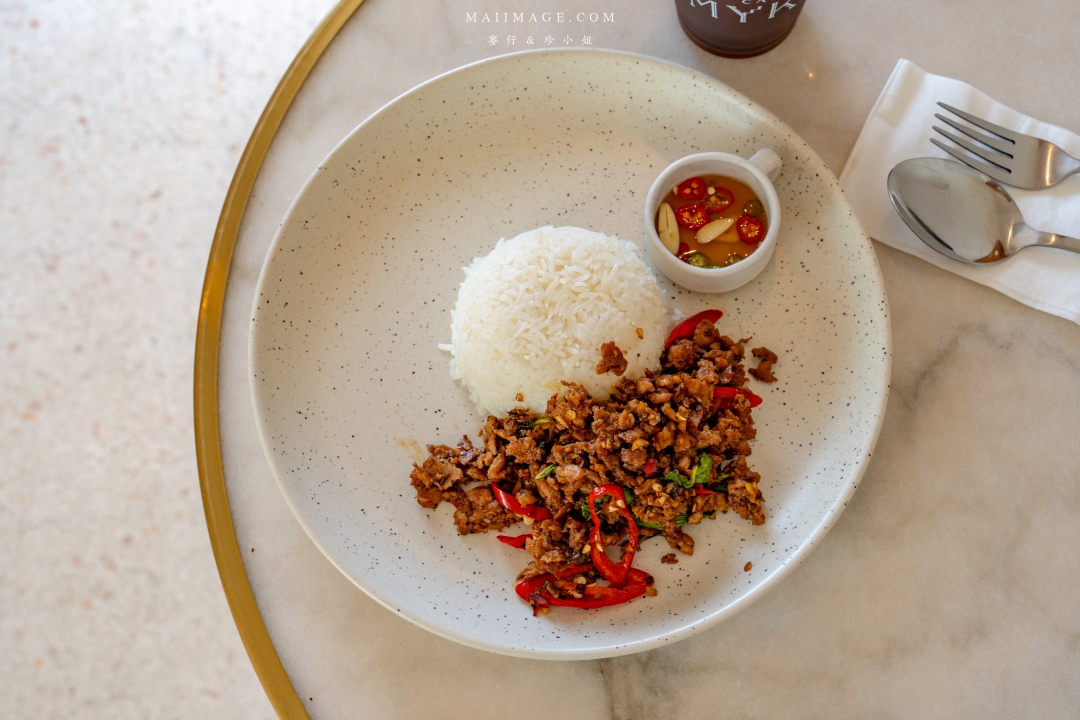 【芭達雅咖啡推薦】CASA MYCA คาซ่ามิก้า~Jomtien Palm Beach Hotel & Resort旁的純白系質感空間,摩洛哥風格設計相當好拍。Pattaya Dontan Beach旅遊隱藏版行程推薦 【芭達雅咖啡推薦】CASA MYCA คาซ่ามิก้า~Jomtien Palm Beach Hotel & Resort旁的純白系質感空間,摩洛哥風格設計相當好拍。Pattaya Dontan Beach旅遊隱藏版行程推薦