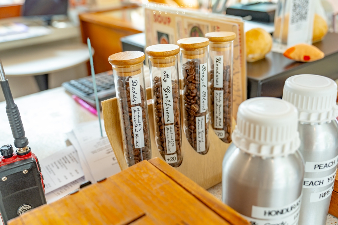 【芭達雅咖啡推薦】CASA MYCA คาซ่ามิก้า~Jomtien Palm Beach Hotel & Resort旁的純白系質感空間,摩洛哥風格設計相當好拍。Pattaya Dontan Beach旅遊隱藏版行程推薦 【芭達雅咖啡推薦】CASA MYCA คาซ่ามิก้า~Jomtien Palm Beach Hotel & Resort旁的純白系質感空間,摩洛哥風格設計相當好拍。Pattaya Dontan Beach旅遊隱藏版行程推薦