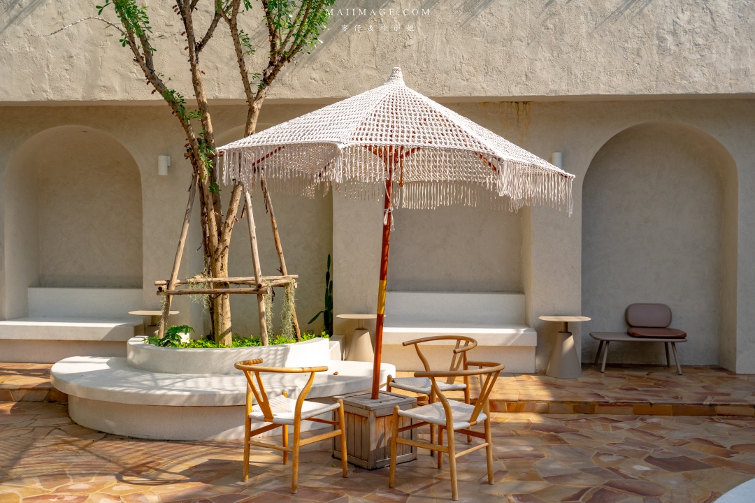 【芭達雅咖啡推薦】CASA MYCA คาซ่ามิก้า~Jomtien Palm Beach Hotel & Resort旁的純白系質感空間,摩洛哥風格設計相當好拍。Pattaya Dontan Beach旅遊隱藏版行程推薦 【芭達雅咖啡推薦】CASA MYCA คาซ่ามิก้า~Jomtien Palm Beach Hotel & Resort旁的純白系質感空間,摩洛哥風格設計相當好拍。Pattaya Dontan Beach旅遊隱藏版行程推薦