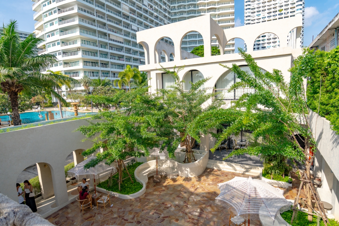 【芭達雅咖啡推薦】CASA MYCA คาซ่ามิก้า~Jomtien Palm Beach Hotel & Resort旁的純白系質感空間,摩洛哥風格設計相當好拍。Pattaya Dontan Beach旅遊隱藏版行程推薦 【芭達雅咖啡推薦】CASA MYCA คาซ่ามิก้า~Jomtien Palm Beach Hotel & Resort旁的純白系質感空間,摩洛哥風格設計相當好拍。Pattaya Dontan Beach旅遊隱藏版行程推薦