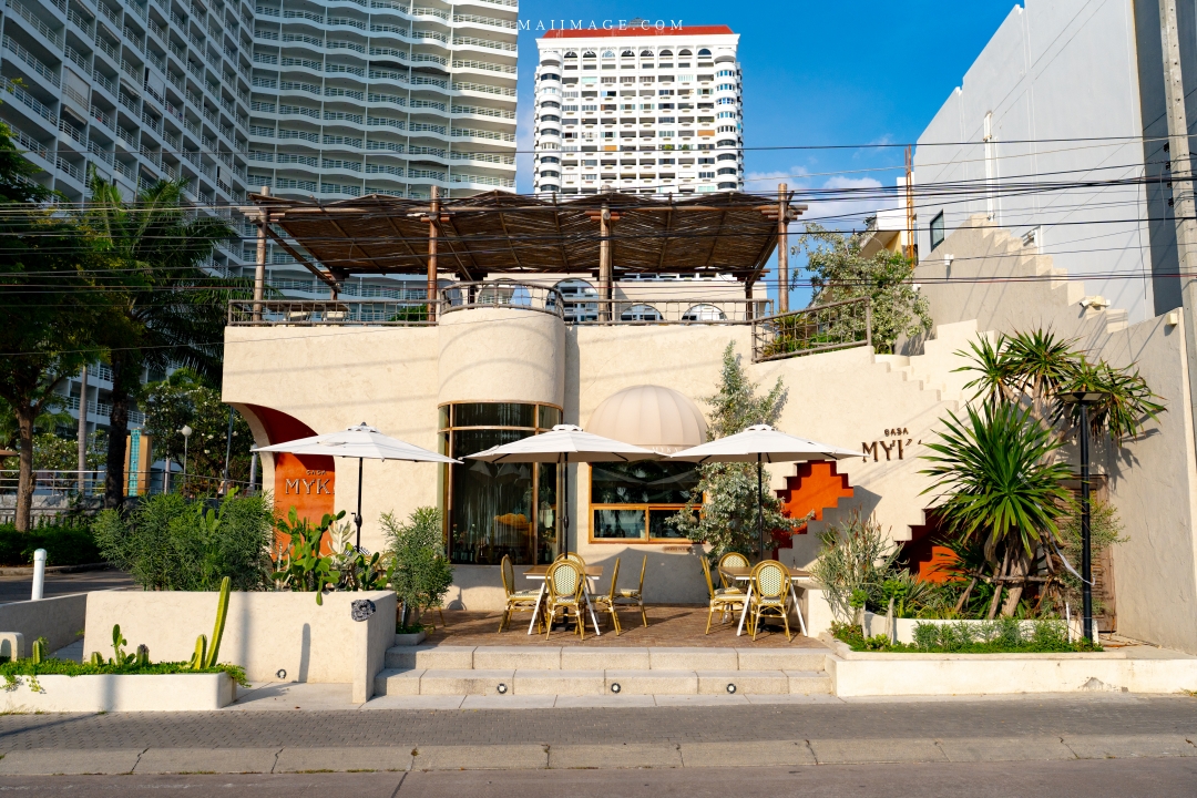 【芭達雅咖啡推薦】CASA MYCA คาซ่ามิก้า~Jomtien Palm Beach Hotel & Resort旁的純白系質感空間,摩洛哥風格設計相當好拍。Pattaya Dontan Beach旅遊隱藏版行程推薦 【芭達雅咖啡推薦】CASA MYCA คาซ่ามิก้า~Jomtien Palm Beach Hotel & Resort旁的純白系質感空間,摩洛哥風格設計相當好拍。Pattaya Dontan Beach旅遊隱藏版行程推薦