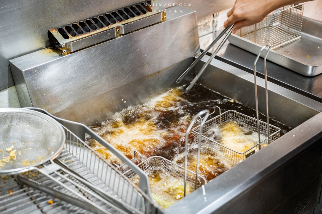 【基隆美食】鮮樂炸雞 基隆總店～基隆在地人都推薦的高人氣炸雞專賣店，必點獨家小卷天婦羅、脆皮雞排。基隆信義區美食、基隆廟口夜市美食