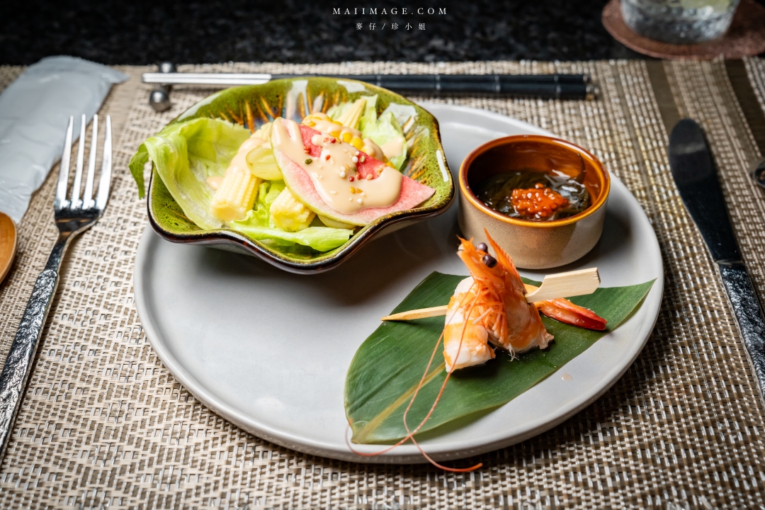 【桃園中壢美食】粋 割烹鐵板燒～隱身在二樓的全預約制無菜單鐵板燒，一個價位可以享受海陸雙主餐。老闆用料不手軟價格又實惠。中壢頂級鐵板燒推薦、中壢約會餐廳推薦