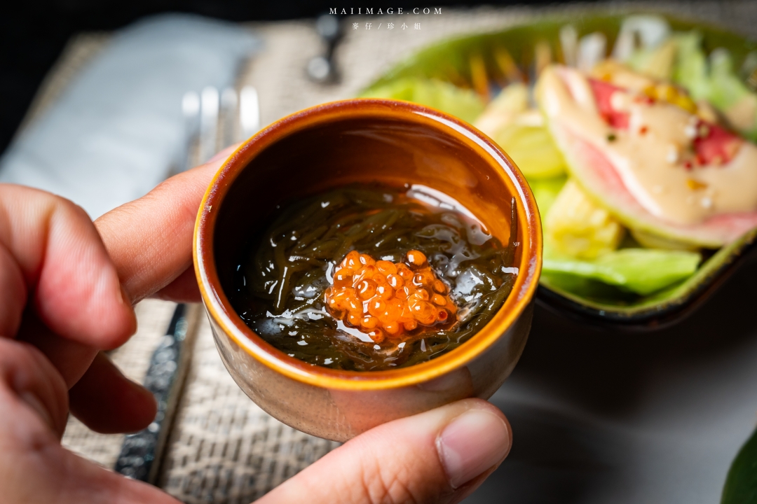 【桃園中壢美食】粋 割烹鐵板燒～隱身在二樓的全預約制無菜單鐵板燒，一個價位可以享受海陸雙主餐。老闆用料不手軟價格又實惠。中壢頂級鐵板燒推薦、中壢約會餐廳推薦