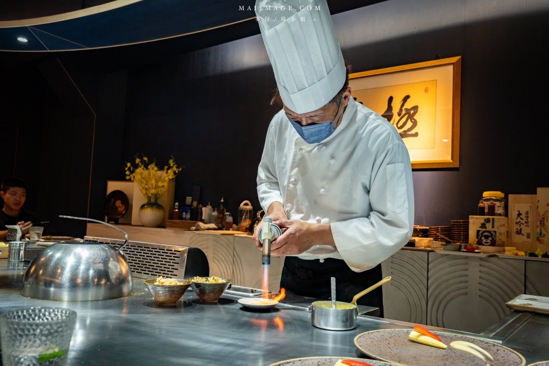 【桃園中壢美食】粋 割烹鐵板燒～隱身在二樓的全預約制無菜單鐵板燒，一個價位可以享受海陸雙主餐。老闆用料不手軟價格又實惠。中壢頂級鐵板燒推薦、中壢約會餐廳推薦