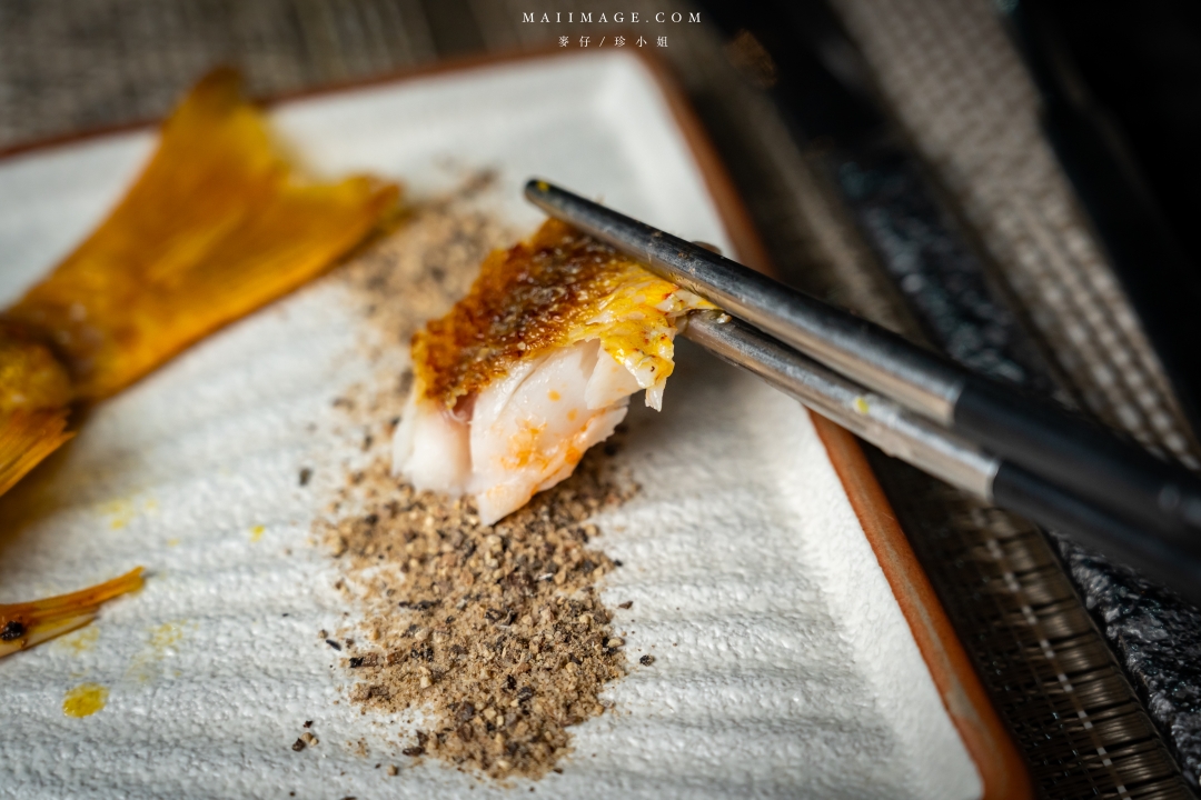 【桃園中壢美食】粋 割烹鐵板燒～隱身在二樓的全預約制無菜單鐵板燒，一個價位可以享受海陸雙主餐。老闆用料不手軟價格又實惠。中壢頂級鐵板燒推薦、中壢約會餐廳推薦