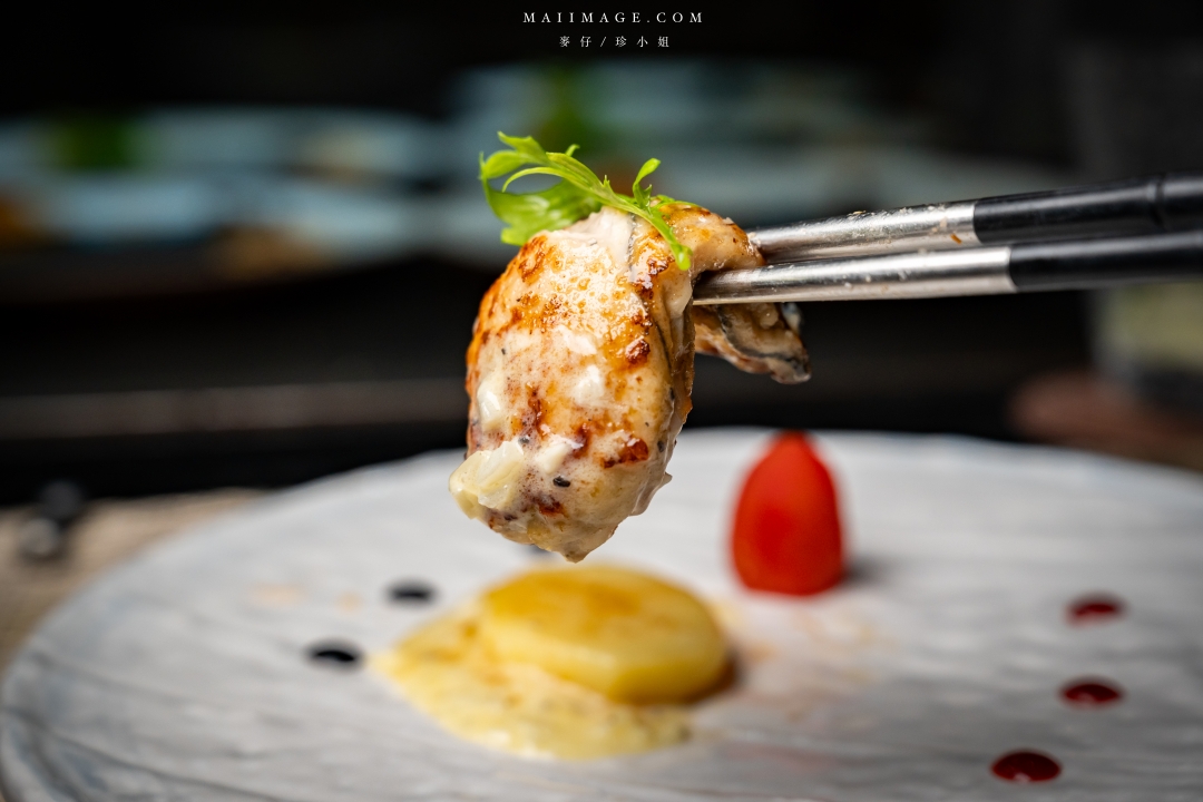 【桃園中壢美食】粋 割烹鐵板燒～隱身在二樓的全預約制無菜單鐵板燒，一個價位可以享受海陸雙主餐。老闆用料不手軟價格又實惠。中壢頂級鐵板燒推薦、中壢約會餐廳推薦