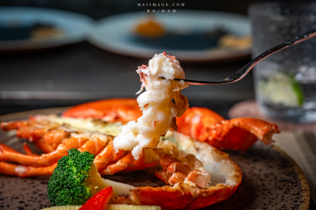 【桃園中壢美食】粋 割烹鐵板燒～隱身在二樓的全預約制無菜單鐵板燒，一個價位可以享受海陸雙主餐。老闆用料不手軟價格又實惠。中壢頂級鐵板燒推薦、中壢約會餐廳推薦