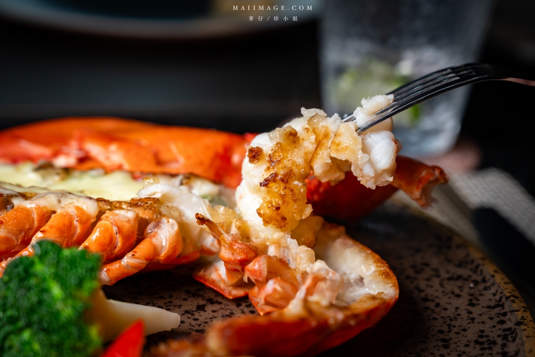 【桃園中壢美食】粋 割烹鐵板燒～隱身在二樓的全預約制無菜單鐵板燒，一個價位可以享受海陸雙主餐。老闆用料不手軟價格又實惠。中壢頂級鐵板燒推薦、中壢約會餐廳推薦