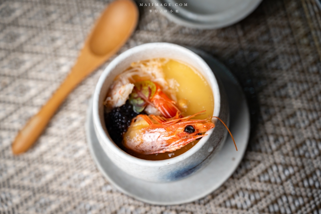 【桃園中壢美食】粋 割烹鐵板燒～隱身在二樓的全預約制無菜單鐵板燒，一個價位可以享受海陸雙主餐。老闆用料不手軟價格又實惠。中壢頂級鐵板燒推薦、中壢約會餐廳推薦