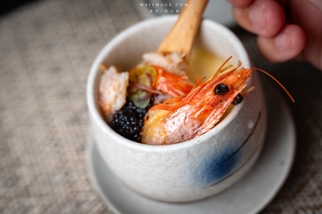 【桃園中壢美食】粋 割烹鐵板燒～隱身在二樓的全預約制無菜單鐵板燒，一個價位可以享受海陸雙主餐。老闆用料不手軟價格又實惠。中壢頂級鐵板燒推薦、中壢約會餐廳推薦