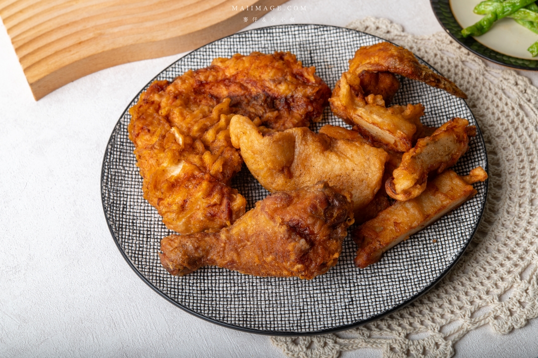 【基隆美食】鮮樂炸雞 基隆總店~基隆在地人都推薦的高人氣炸雞專賣店,必點獨家小卷天婦羅、脆皮雞排。基隆信義區美食、基隆廟口夜市美食 【基隆美食】鮮樂炸雞 基隆總店~基隆在地人都推薦的高人氣炸雞專賣店,必點獨家小卷天婦羅、脆皮雞排。基隆信義區美食、基隆廟口夜市美食