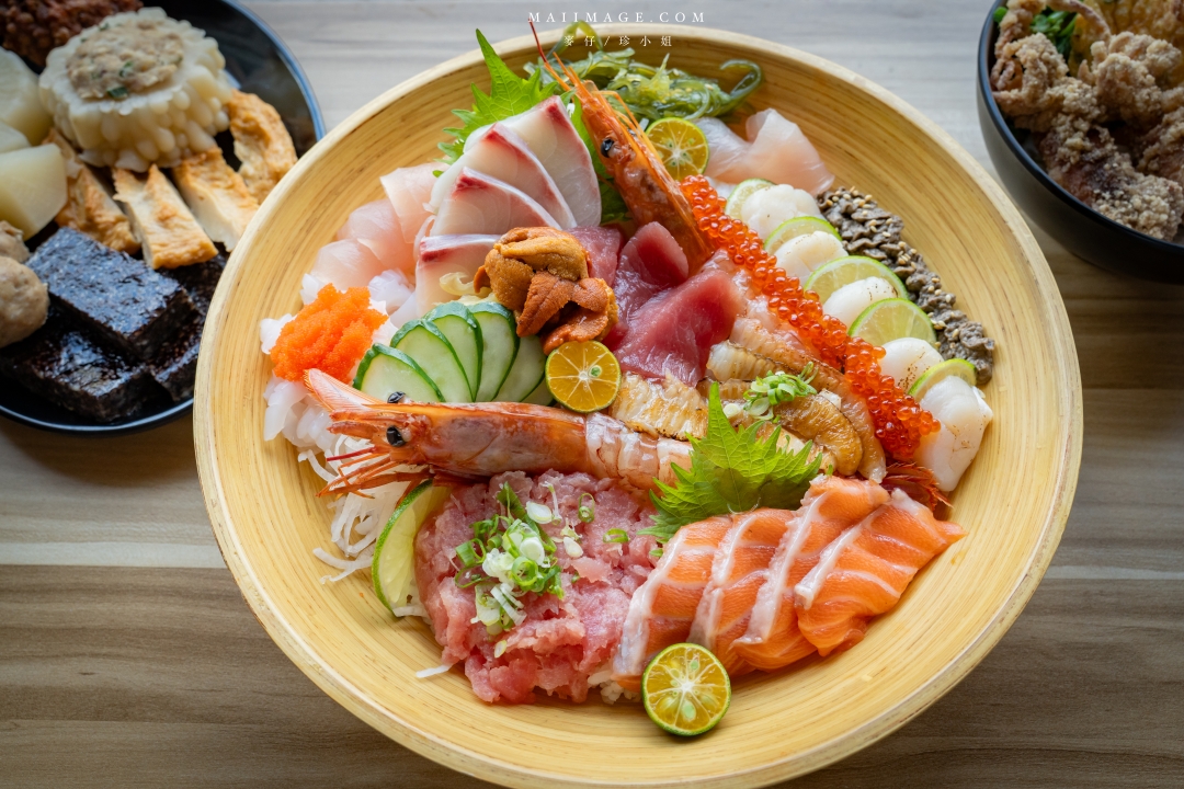 【三峽美食】鯓丼～三峽老街必訪的刺身丼飯專賣店！不只生魚片強他們的關東煮跟丼飯也夠水準。
