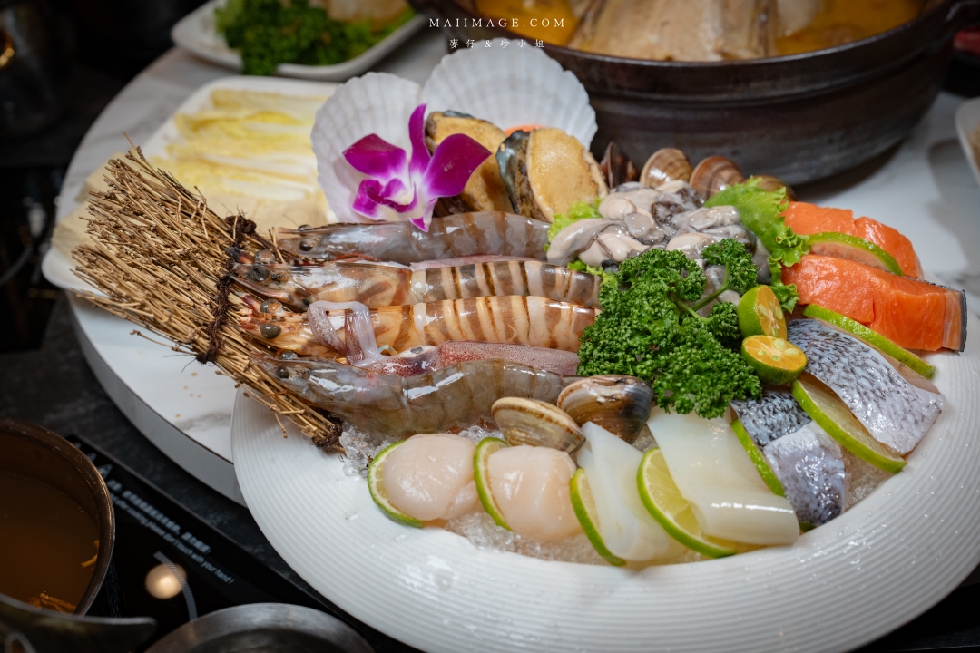 【台北美食】君曜雞湯~台北信義區也有頂級的黃金竹笙雞湯、台北101捷運美食 【台北美食】君曜雞湯~台北信義區也有頂級的黃金竹笙雞湯、台北101捷運美食