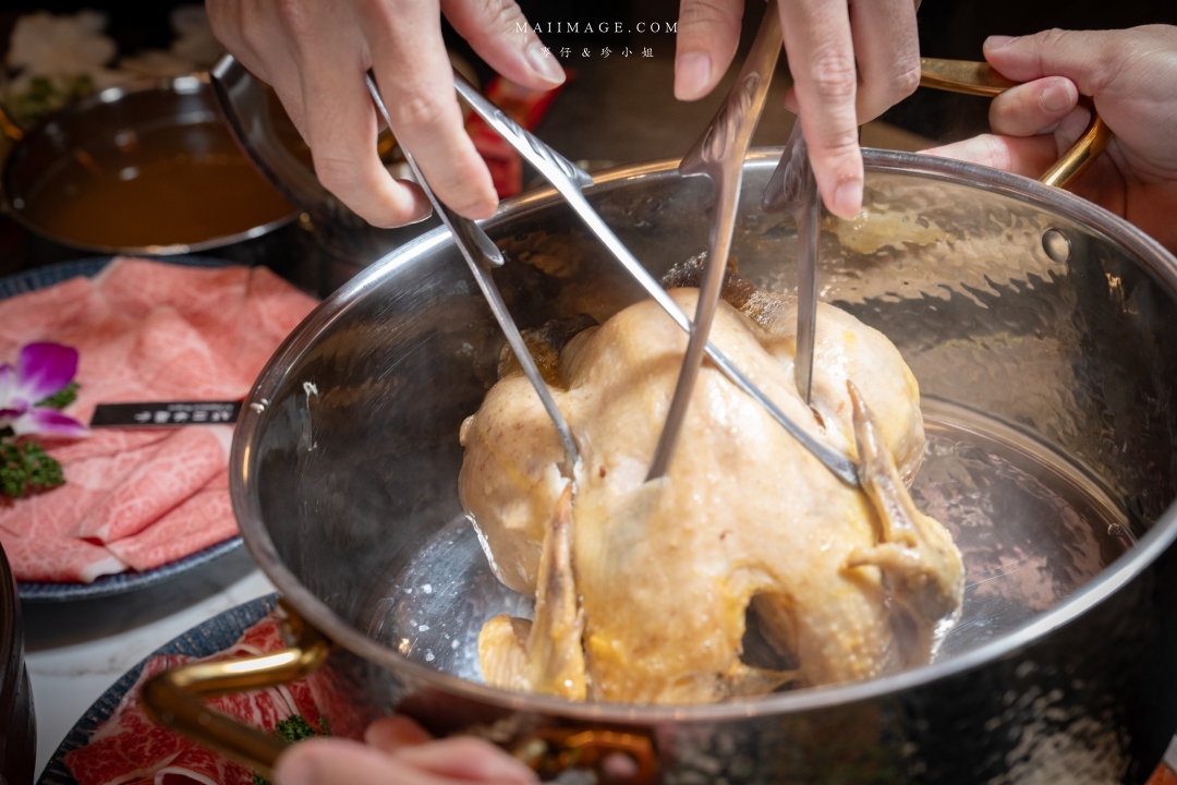 【台北美食】君曜雞湯~台北信義區也有頂級的黃金竹笙雞湯、台北101捷運美食 【台北美食】君曜雞湯~台北信義區也有頂級的黃金竹笙雞湯、台北101捷運美食
