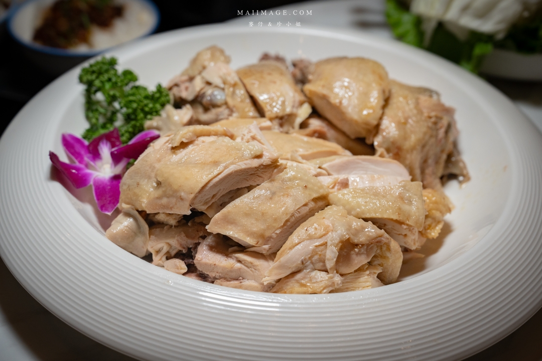 【台北美食】君曜雞湯~台北信義區也有頂級的黃金竹笙雞湯、台北101捷運美食 【台北美食】君曜雞湯~台北信義區也有頂級的黃金竹笙雞湯、台北101捷運美食