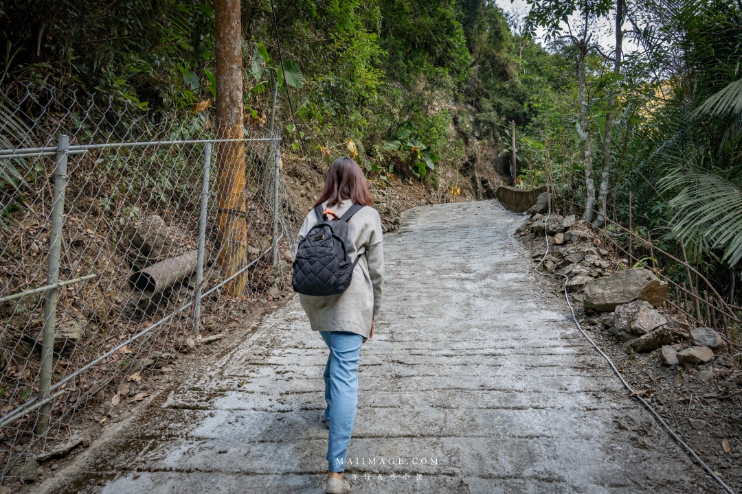 【嘉義散策】嘉義阿里山兩天一夜行程懶人包~ 台版合掌村『得恩亞納社區』、佳鶯風味餐館、井頂咖啡莊園茗茶、觀音瀑布、公興森態園區、奮起湖 【嘉義散策】嘉義阿里山兩天一夜行程懶人包~ 台版合掌村『得恩亞納社區』、佳鶯風味餐館、井頂咖啡莊園茗茶、觀音瀑布、公興森態園區、奮起湖