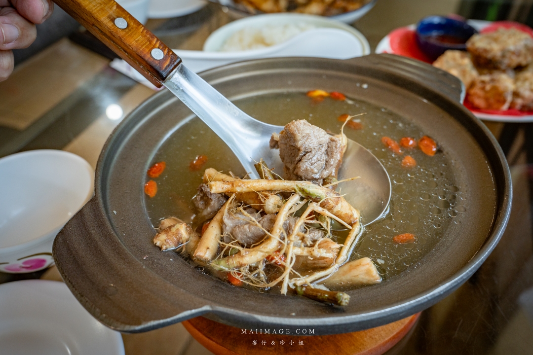 【嘉義美食】佳鶯風味餐～嘉義中埔阿母ㄟ手路菜，嘉義古早味餐廳推薦，網路高評價的古早味料理！必點苦茶油G、三杯芋仔蕃薯、古早味肉捲