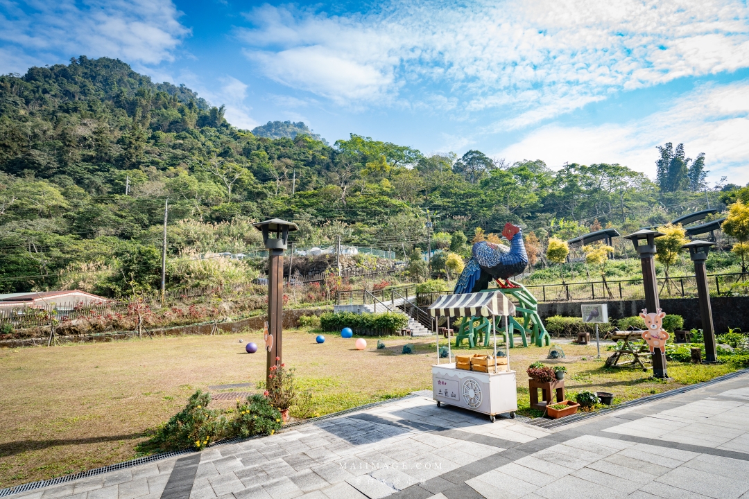 【嘉義散策】嘉義阿里山兩天一夜行程懶人包~ 台版合掌村『得恩亞納社區』、佳鶯風味餐館、井頂咖啡莊園茗茶、觀音瀑布、公興森態園區、奮起湖 【嘉義散策】嘉義阿里山兩天一夜行程懶人包~ 台版合掌村『得恩亞納社區』、佳鶯風味餐館、井頂咖啡莊園茗茶、觀音瀑布、公興森態園區、奮起湖