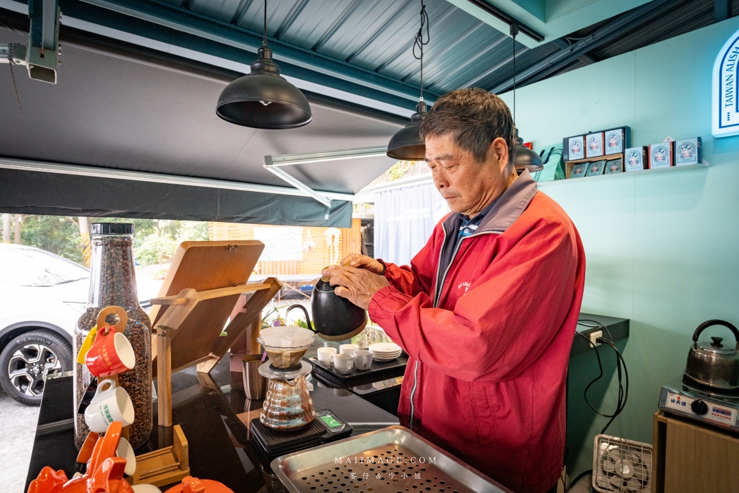 【嘉義散策】嘉義阿里山兩天一夜行程懶人包～ 台版合掌村『得恩亞納社區』、佳鶯風味餐館、井頂咖啡莊園茗茶、觀音瀑布、公興森態園區、奮起湖