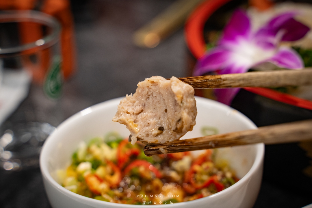 【台北美食】老撈麻辣鍋-順天外科醫院大稻埕店｜AI教父黃仁勳麻辣鍋愛店，二店在大稻埕迪化街插旗！大同區美食推薦