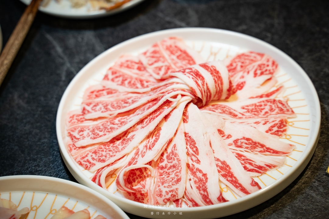 【台北美食】老撈麻辣鍋-順天外科醫院大稻埕店|AI教父黃仁勳麻辣鍋愛店,二店在大稻埕迪化街插旗!大同區美食推薦 【台北美食】老撈麻辣鍋-順天外科醫院大稻埕店|AI教父黃仁勳麻辣鍋愛店,二店在大稻埕迪化街插旗!大同區美食推薦