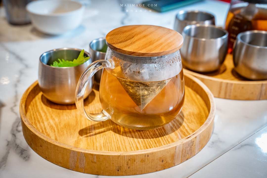 【桃園美食】檀島香港餐廳～來這吃停車免費，老闆請你吃港式茶餐廳！大江購物中心必吃美食、青埔美食推薦