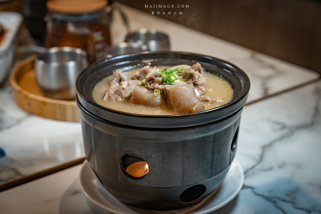 【桃園美食】檀島香港餐廳～來這吃停車免費，老闆請你吃港式茶餐廳！大江購物中心必吃美食、青埔美食推薦