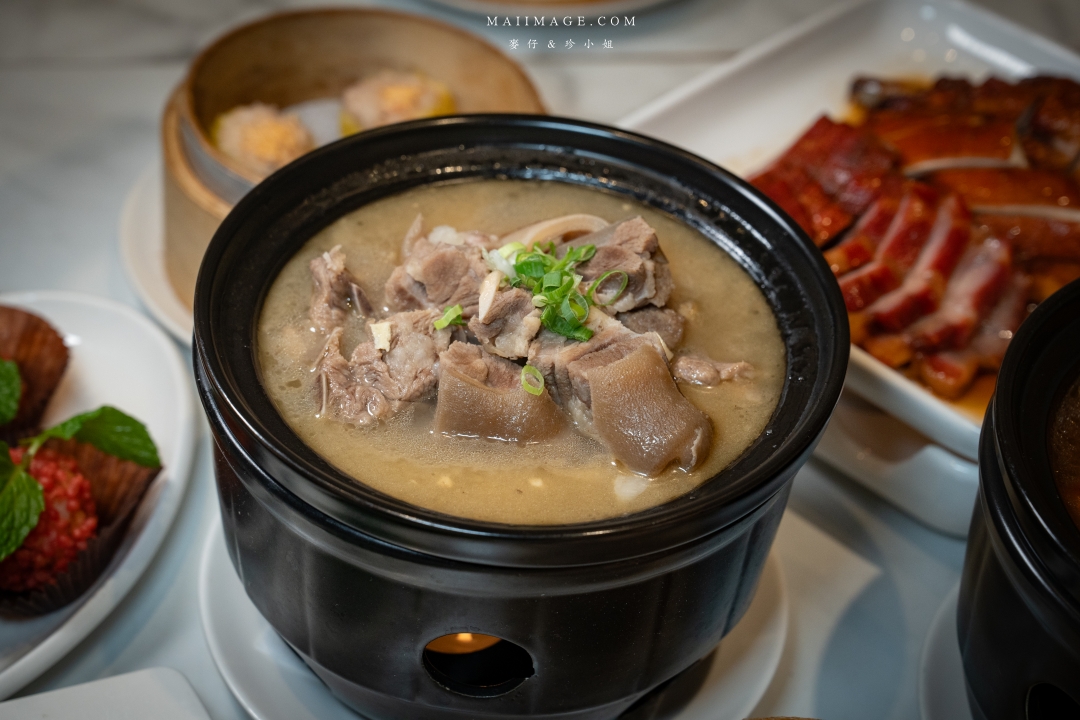 【桃園美食】檀島香港餐廳～來這吃停車免費，老闆請你吃港式茶餐廳！大江購物中心必吃美食、青埔美食推薦