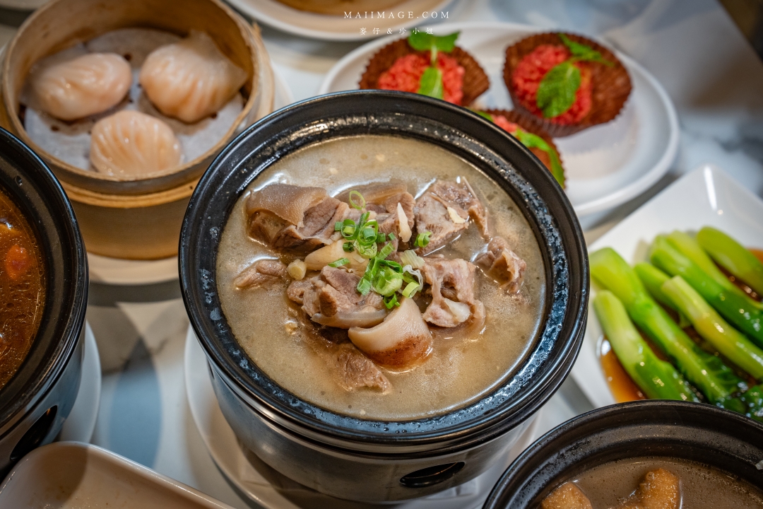 【桃園美食】檀島香港餐廳～來這吃停車免費，老闆請你吃港式茶餐廳！大江購物中心必吃美食、青埔美食推薦