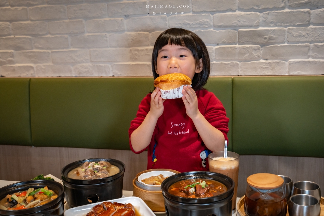 【桃園美食】檀島香港餐廳～來這吃停車免費，老闆請你吃港式茶餐廳！大江購物中心必吃美食、青埔美食推薦