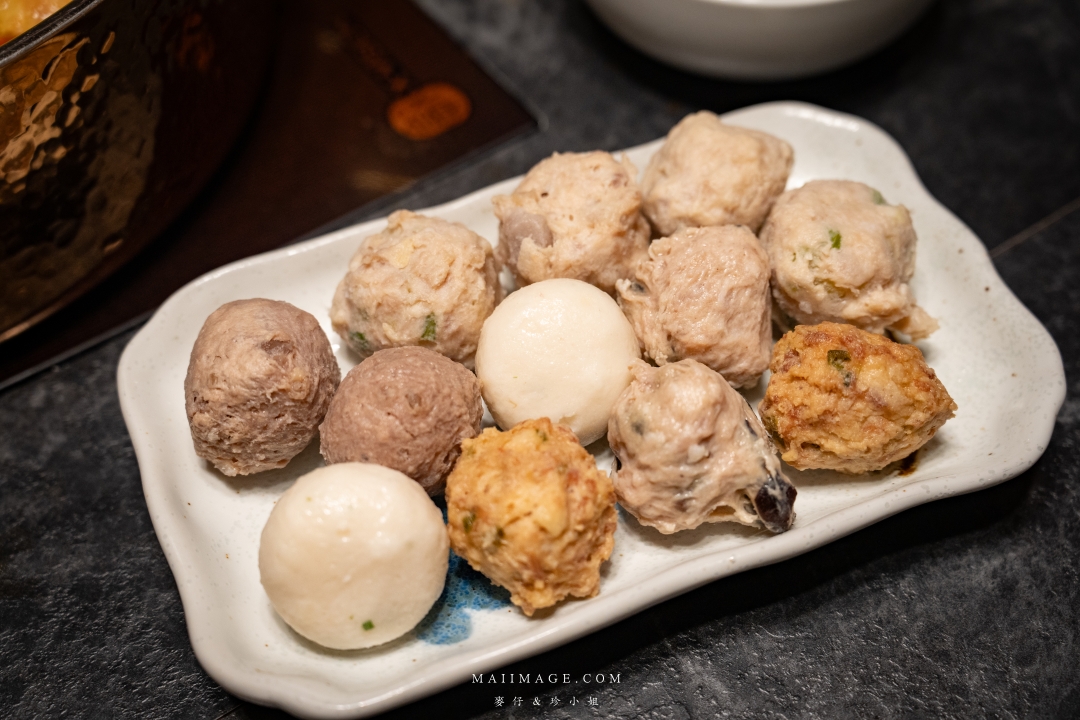 【台北美食】老撈麻辣鍋-順天外科醫院大稻埕店|AI教父黃仁勳麻辣鍋愛店,二店在大稻埕迪化街插旗!大同區美食推薦 【台北美食】老撈麻辣鍋-順天外科醫院大稻埕店|AI教父黃仁勳麻辣鍋愛店,二店在大稻埕迪化街插旗!大同區美食推薦