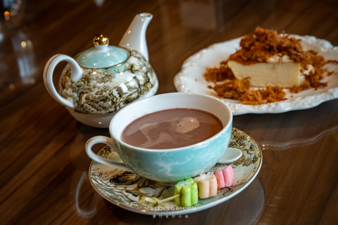 【苗栗美食】啡常美好～苗栗苑裡必訪氣氛咖啡館！百年老宅搖身一變的氣氛咖啡館，餐點水準高選擇多元，手沖精品咖啡必點。啡常美好評價、苑裡老街必吃、寵物友善咖啡廳、苗栗聚餐首選