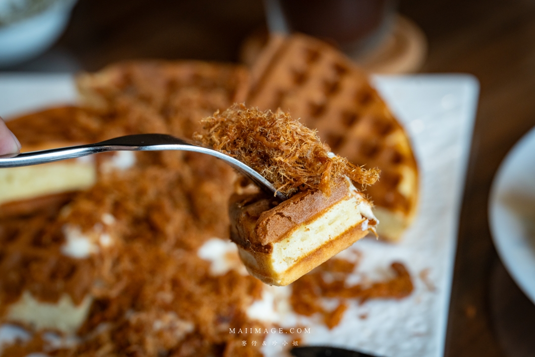 【苗栗美食】啡常美好～苗栗苑裡必訪氣氛咖啡館！百年老宅搖身一變的氣氛咖啡館，餐點水準高選擇多元，手沖精品咖啡必點。啡常美好評價、苑裡老街必吃、寵物友善咖啡廳、苗栗聚餐首選