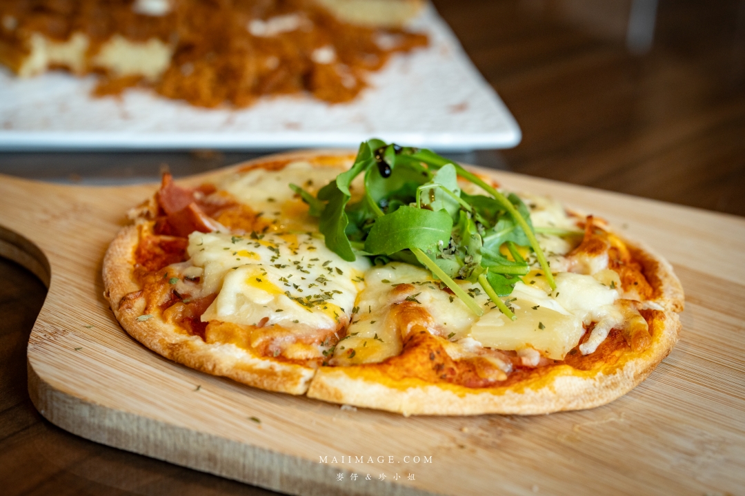 【苗栗美食】啡常美好～苗栗苑裡必訪氣氛咖啡館！百年老宅搖身一變的氣氛咖啡館，餐點水準高選擇多元，手沖精品咖啡必點。啡常美好評價、苑裡老街必吃、寵物友善咖啡廳、苗栗聚餐首選