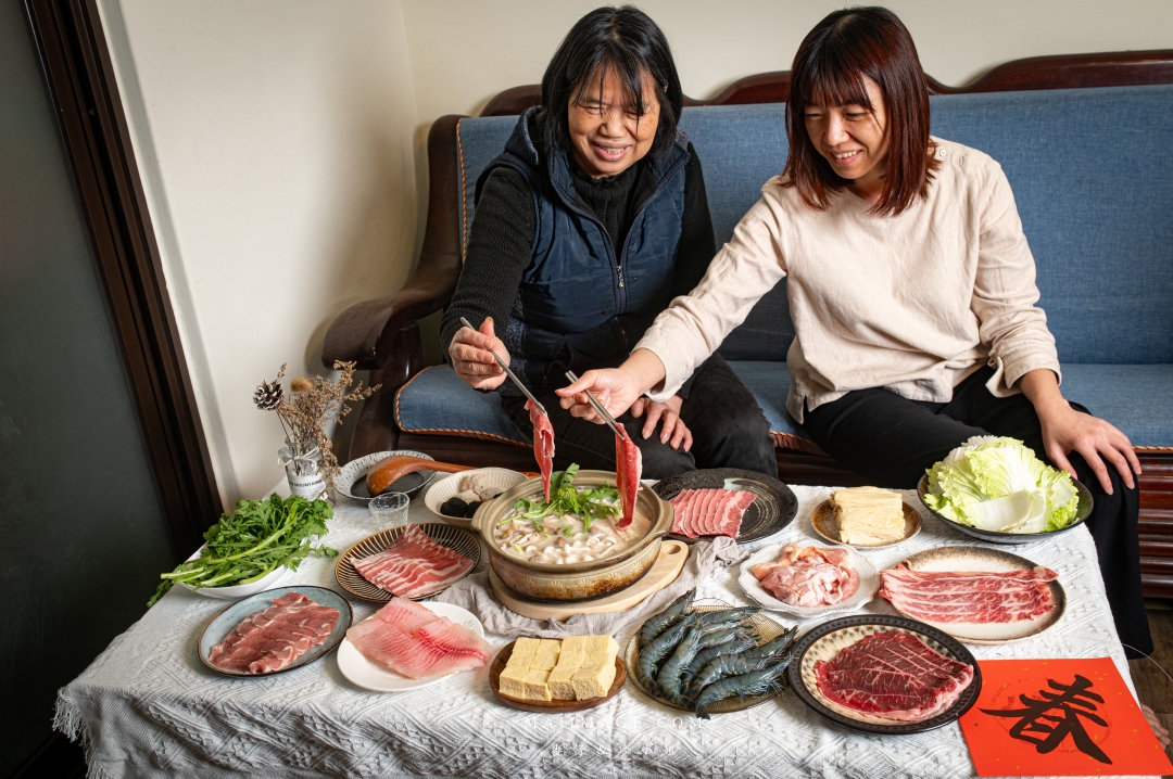 【2026年菜推薦】這一鍋馬馳萬象圍爐年菜~在家享受餐廳級圍爐饗宴、湯底與精緻食材一次搞定、A5和牛輕鬆享用,讓年味與幸福感同時升溫 【2026年菜推薦】這一鍋馬馳萬象圍爐年菜~在家享受餐廳級圍爐饗宴、湯底與精緻食材一次搞定、A5和牛輕鬆享用,讓年味與幸福感同時升溫