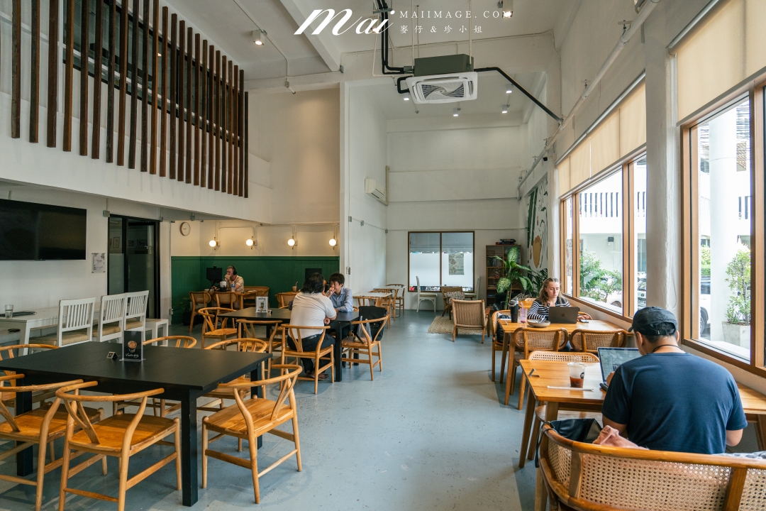 【曼谷咖啡推薦】Milk & Honey Bangkok～2026曼谷咖啡館推薦，免費Wifi跟插座還不限時！BTS帕卡儂站 Phra Khanong咖啡推薦