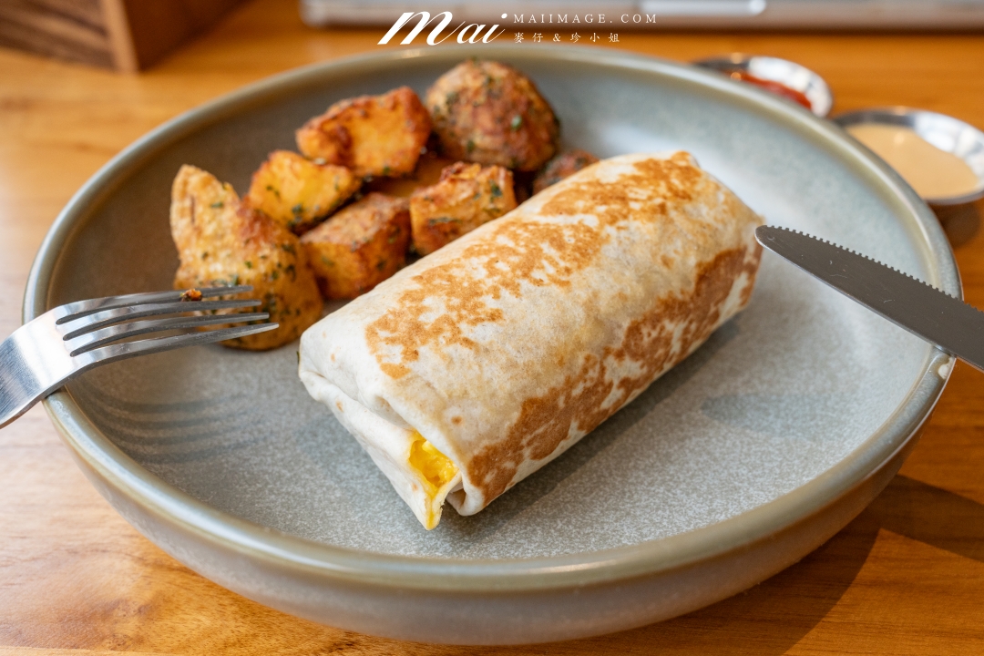 【曼谷咖啡推薦】Milk & Honey Bangkok～2026曼谷咖啡館推薦，免費Wifi跟插座還不限時！BTS帕卡儂站 Phra Khanong咖啡推薦