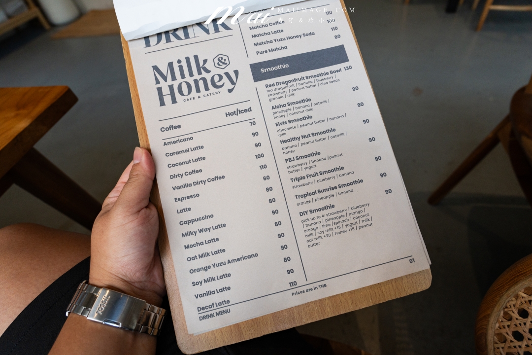 【曼谷咖啡推薦】Milk & Honey Bangkok～2026曼谷咖啡館推薦，免費Wifi跟插座還不限時！BTS帕卡儂站 Phra Khanong咖啡推薦