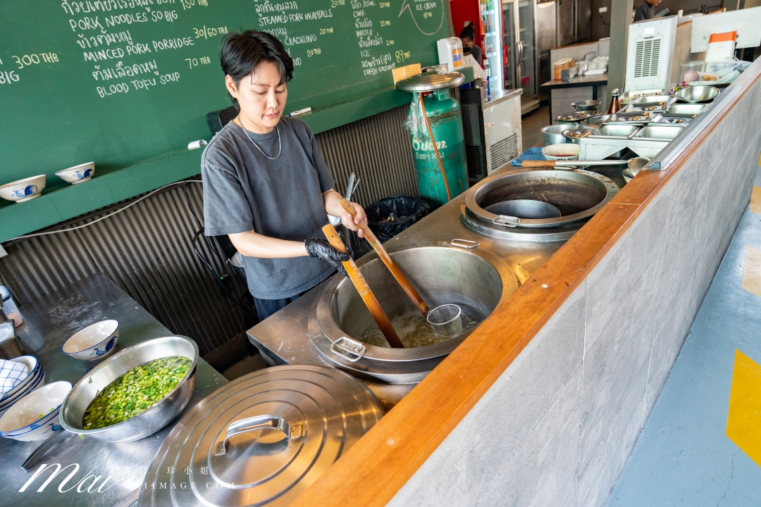【曼谷通羅區美食】SO THONGLOR BOAT NOODLE ～藝人高山峰推薦的巨無霸大碗和牛船麵，只要300泰銖真的太狂了