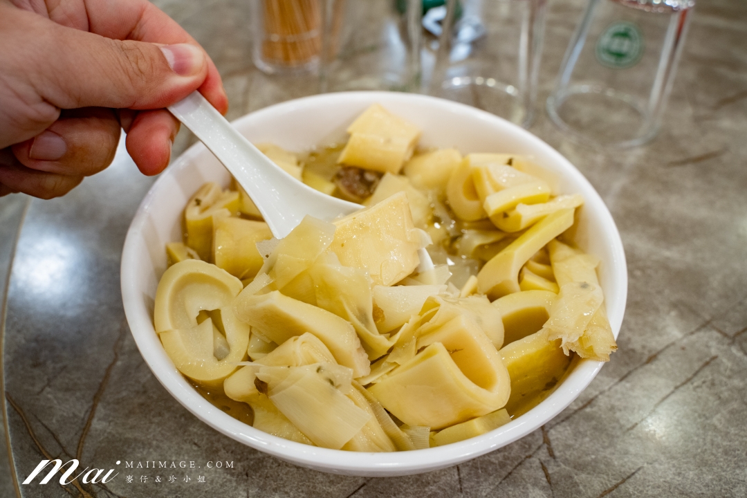 【台北美食】鵝肉城活海鮮~從路邊攤做到三層樓的老字號海鮮餐廳,必點鵝肉、蚵仔酥、三杯中卷!台北中山區美食推薦、遼寧夜市美食 【台北美食】鵝肉城活海鮮~從路邊攤做到三層樓的老字號海鮮餐廳,必點鵝肉、蚵仔酥、三杯中卷!台北中山區美食推薦、遼寧夜市美食