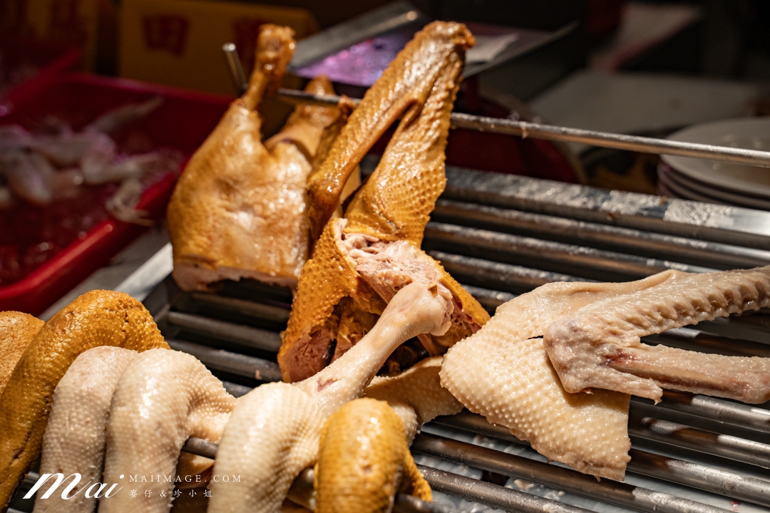 【台北美食】鵝肉城活海鮮~從路邊攤做到三層樓的老字號海鮮餐廳,必點鵝肉、蚵仔酥、三杯中卷!台北中山區美食推薦、遼寧夜市美食 【台北美食】鵝肉城活海鮮~從路邊攤做到三層樓的老字號海鮮餐廳,必點鵝肉、蚵仔酥、三杯中卷!台北中山區美食推薦、遼寧夜市美食