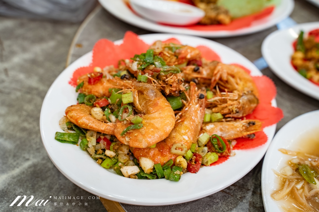 【台北美食】鵝肉城活海鮮~從路邊攤做到三層樓的老字號海鮮餐廳,必點鵝肉、蚵仔酥、三杯中卷!台北中山區美食推薦、遼寧夜市美食 【台北美食】鵝肉城活海鮮~從路邊攤做到三層樓的老字號海鮮餐廳,必點鵝肉、蚵仔酥、三杯中卷!台北中山區美食推薦、遼寧夜市美食