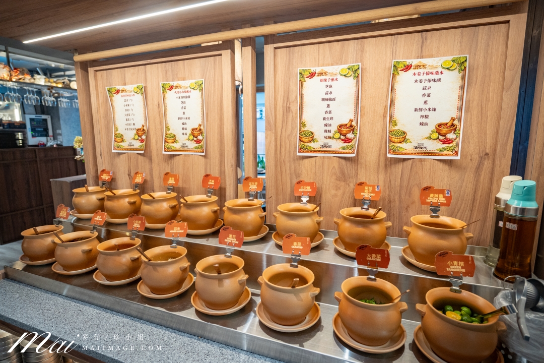 台北大安區美食|滇發哥·雲南臭豆腐火鍋,忠孝敦化站巷弄裡越臭越迷人的深夜火鍋,臭豆腐百香果酸湯鴛鴦鍋必點。台北異國火鍋推薦 台北大安區美食|滇發哥·雲南臭豆腐火鍋,忠孝敦化站巷弄裡越臭越迷人的深夜火鍋,臭豆腐百香果酸湯鴛鴦鍋必點。台北異國火鍋推薦