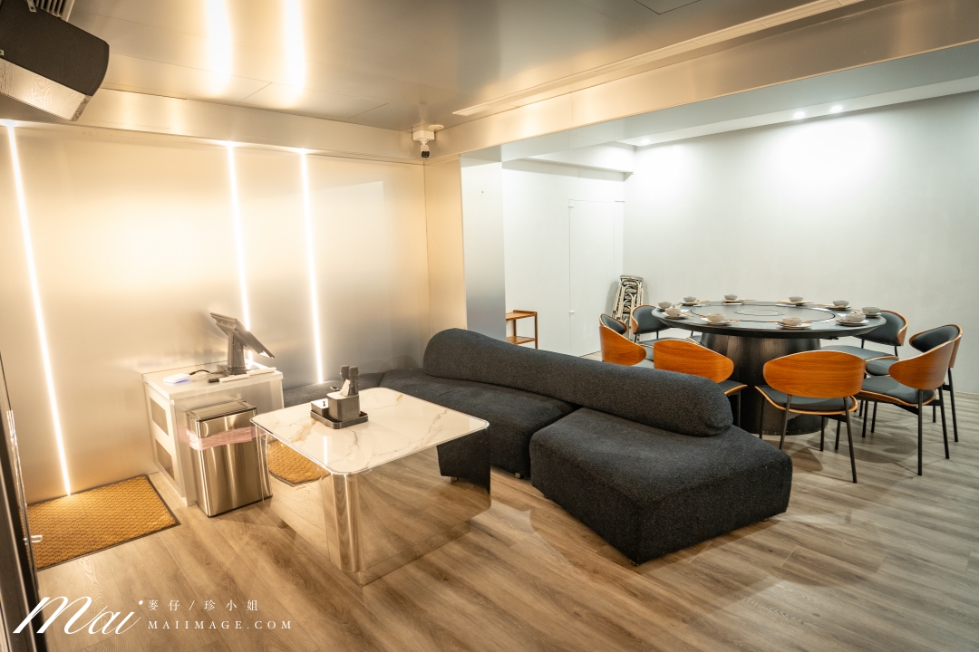 台北大安區美食｜滇發哥·雲南臭豆腐火鍋，忠孝敦化站巷弄裡越臭越迷人的深夜火鍋，臭豆腐百香果酸湯鴛鴦鍋必點。台北異國火鍋推薦