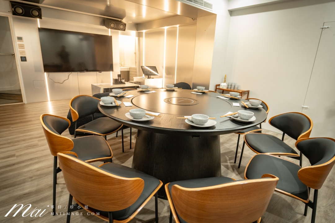 台北大安區美食|滇發哥·雲南臭豆腐火鍋,忠孝敦化站巷弄裡越臭越迷人的深夜火鍋,臭豆腐百香果酸湯鴛鴦鍋必點。台北異國火鍋推薦 台北大安區美食|滇發哥·雲南臭豆腐火鍋,忠孝敦化站巷弄裡越臭越迷人的深夜火鍋,臭豆腐百香果酸湯鴛鴦鍋必點。台北異國火鍋推薦