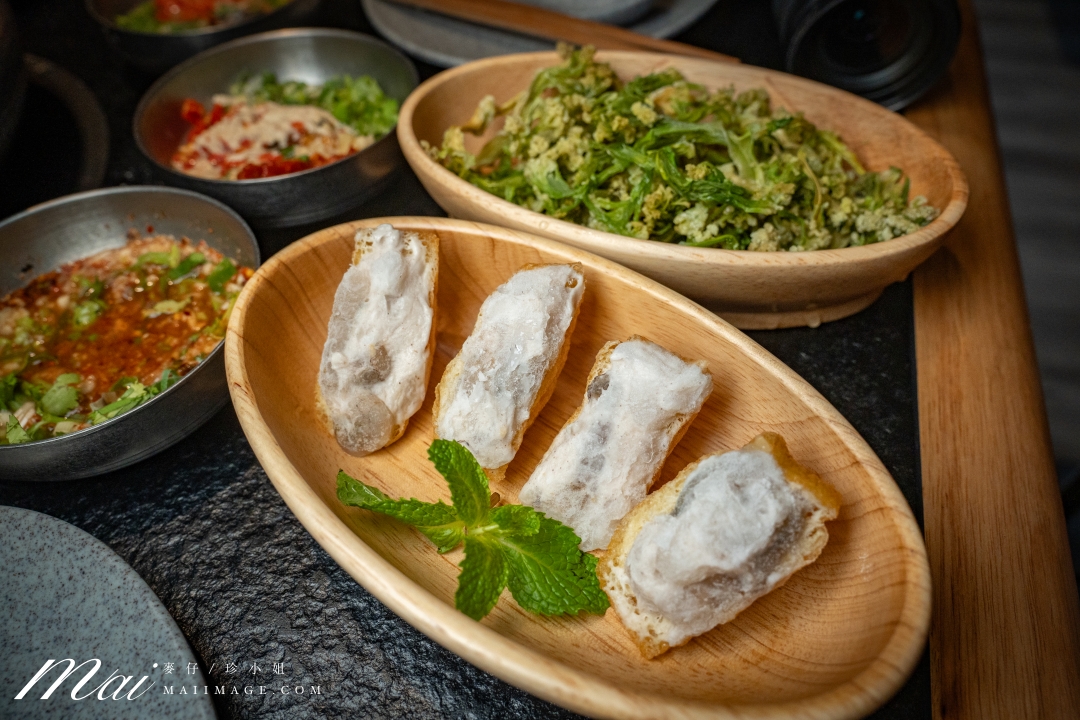 台北大安區美食|滇發哥·雲南臭豆腐火鍋,忠孝敦化站巷弄裡越臭越迷人的深夜火鍋,臭豆腐百香果酸湯鴛鴦鍋必點。台北異國火鍋推薦 台北大安區美食|滇發哥·雲南臭豆腐火鍋,忠孝敦化站巷弄裡越臭越迷人的深夜火鍋,臭豆腐百香果酸湯鴛鴦鍋必點。台北異國火鍋推薦