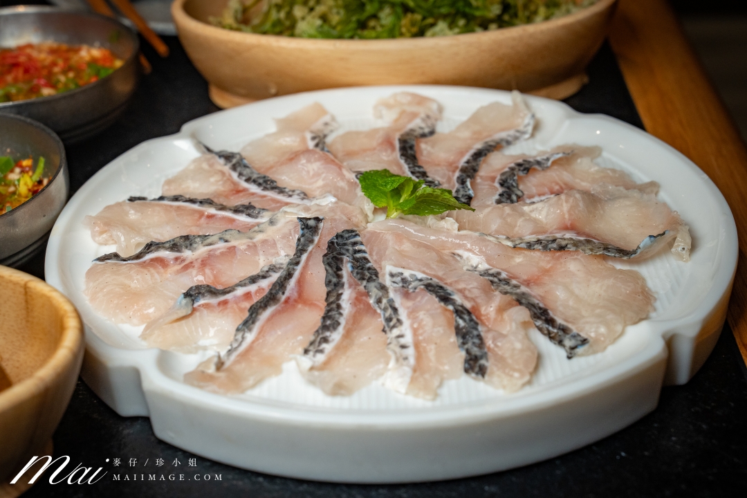 台北大安區美食|滇發哥·雲南臭豆腐火鍋,忠孝敦化站巷弄裡越臭越迷人的深夜火鍋,臭豆腐百香果酸湯鴛鴦鍋必點。台北異國火鍋推薦 台北大安區美食|滇發哥·雲南臭豆腐火鍋,忠孝敦化站巷弄裡越臭越迷人的深夜火鍋,臭豆腐百香果酸湯鴛鴦鍋必點。台北異國火鍋推薦